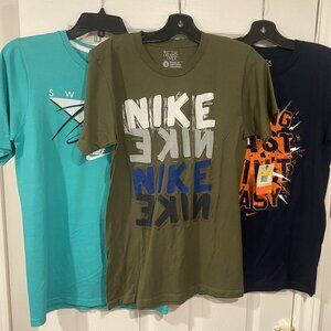 Nike 3 set of tee shirts Regular and slim Fit size small